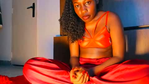 catrine online show from 11/08/25, 06:51