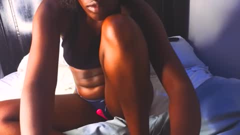 Snapshot of cathynoir chatting on 04/01/26, 02:12 catrine online show from 04/01/26, 02:12