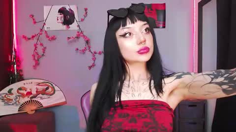 Snapshot of cati_petite chatting on 02/23/26, 09:28 Cati help me reach my goal of 100 thumbs up again 3 online show from 02/23/26, 09:28