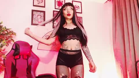 Snapshot of cati_petite chatting on 05/13/26, 03:59 Cati help me reach my goal of 100 thumbs up again 3 online show from 05/13/26, 03:59