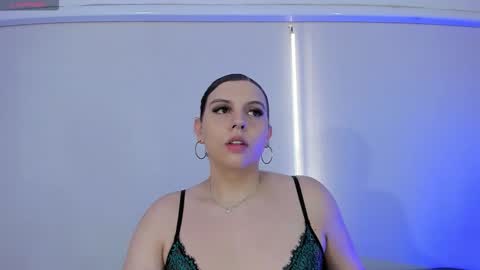 Catleya  online show from 12/02/25, 08:15