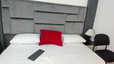 Snapshot of catleyasmith chatting on 12/16/25, 11:48 Catleya online show from 12/16/25, 11:48