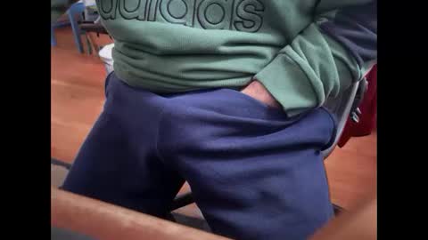 Snapshot of catmandoo21001 chatting on 03/01/25, 07:04 catmandoo21001 online show from 03/01/25, 07:04