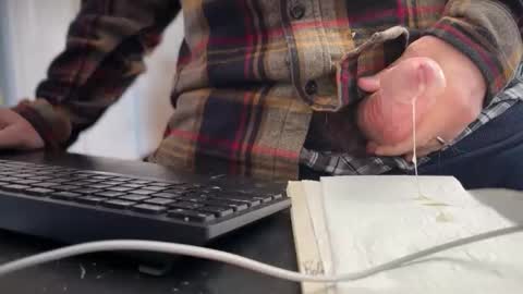 Snapshot of catmandoo21001 chatting on 02/13/26, 05:42 catmandoo21001 online show from 02/13/26, 05:42