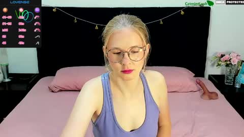 Snapshot of catmintlush chatting on 04/30/26, 11:42 CatmintLush online show from 04/30/26, 11:42