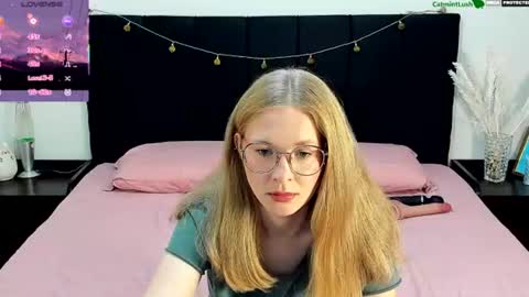 CatmintLush online show from 06/14/26, 11:29