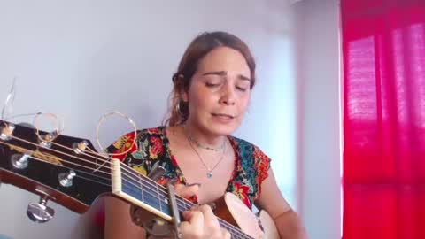 Snapshot of catnessa_ chatting on 02/21/25, 09:11 Catalina Restrepo online show from 02/21/25, 09:11