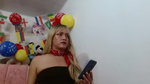 Snapshot of catrina_chan chatting on 06/24/26, 10:09 catrina_chan online show from 06/24/26, 10:09