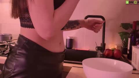 Snapshot of catromance chatting on 10/11/25, 07:01 Katerina online show from 10/11/25, 07:01