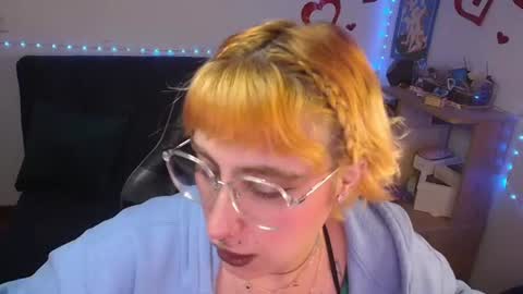Snapshot of catsito chatting on 06/19/26, 01:54 im MIA -Independent Model MY OF is catsito3 online show from 06/19/26, 01:54