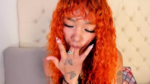 cattaleya_get online show from 06/01/26, 12:29