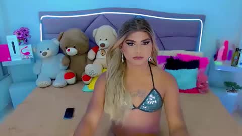 Snapshot of cattaleya_skinny chatting on 09/13/25, 11:43 cattaleya skinny online show from 09/13/25, 11:43