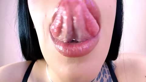 Snapshot of catte_jensen chatting on 03/13/26, 12:50 Cattleya online show from 03/13/26, 12:50