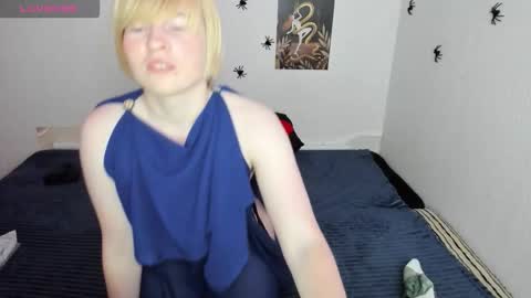 cattie_w_ online show from 10/31/25, 01:28