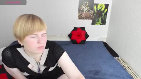 cattie_w_ online show from 11/08/25, 01:50