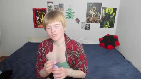 cattie_w_ online show from 04/16/26, 01:17
