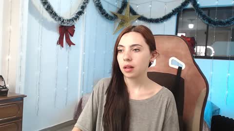 Snapshot of cattleya069 chatting on 01/04/25, 05:47  Cattleya you can tell me Leya too.     online show from 01/04/25, 05:47