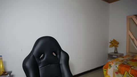 Snapshot of cattleya_hotgirl chatting on 12/30/24, 11:28 Cattleya online show from 12/30/24, 11:28