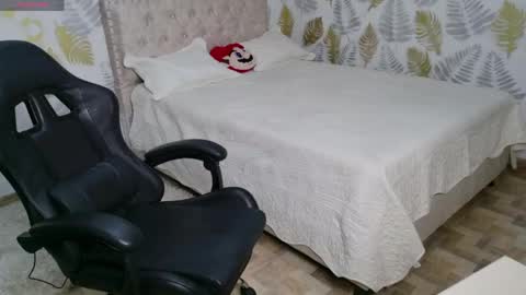 Snapshot of cattleyaangel chatting on 04/24/26, 03:47 Cattleya online show from 04/24/26, 03:47