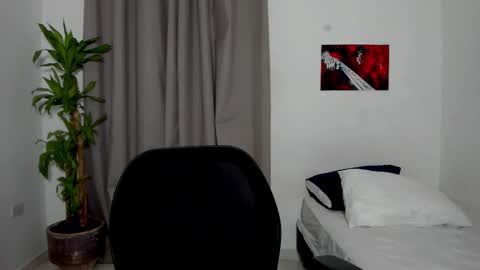 Snapshot of catty_noir1 chatting on 02/04/26, 02:17 Catty online show from 02/04/26, 02:17