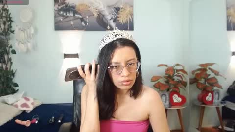 Snapshot of caty_angel chatting on 10/22/25, 07:57 Caty online show from 10/22/25, 07:57