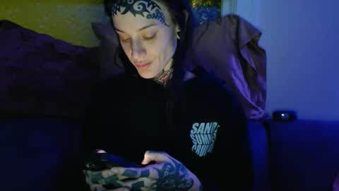 Snapshot of caulkgobbler chatting on 10/01/25, 03:23 alaska online show from 10/01/25, 03:23