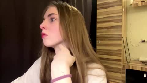 Polly online show from 03/15/26, 08:20