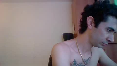 Snapshot of cazzone98italiano chatting on 07/17/26, 07:08 cazzone98italiano online show from 07/17/26, 07:08