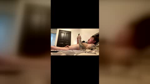 cbuds33 online show from 12/01/25, 04:34