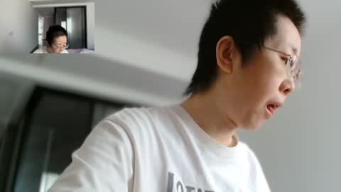 Snapshot of cbz112233 chatting on 05/05/26, 07:05 ANNYANNY online show from 05/05/26, 07:05