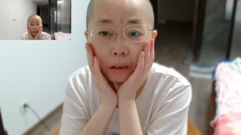 Snapshot of cbz112233 chatting on 06/15/26, 03:03 ANNYANNY online show from 06/15/26, 03:03