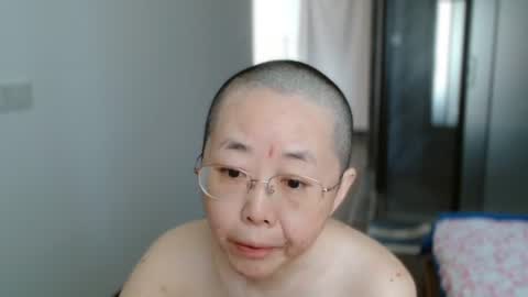 Snapshot of cbz112233 chatting on 06/19/26, 08:29 ANNYANNY online show from 06/19/26, 08:29