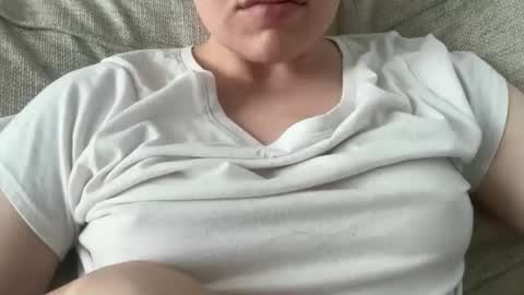 Claire online show from 05/01/26, 10:03