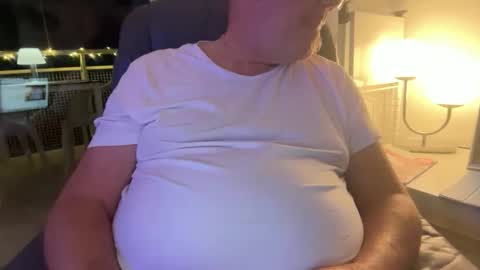 Snapshot of ccpower chatting on 11/29/25, 10:24 ccpower online show from 11/29/25, 10:24