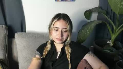 ccuteass online show from 02/13/25, 08:34