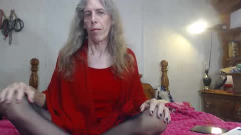 Snapshot of cdsextoy1 chatting on 10/15/25, 10:26 Jackie online show from 10/15/25, 10:26