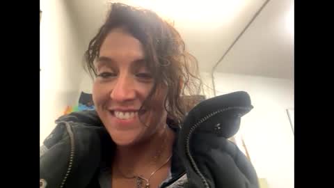 cece_vibez online show from 11/28/25, 05:21