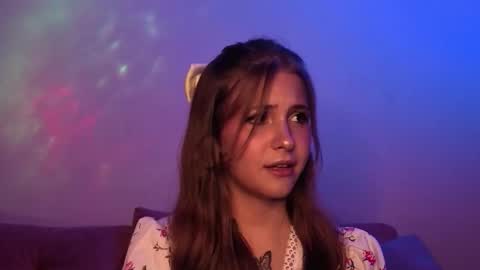 Lina  online show from 10/03/25, 07:11