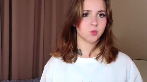 Snapshot of ceceliapidcock chatting on 02/22/26, 07:01 Lina online show from 02/22/26, 07:01