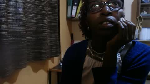 Snapshot of ceci5 chatting on 01/21/25, 01:54 Babygirl. online show from 01/21/25, 01:54