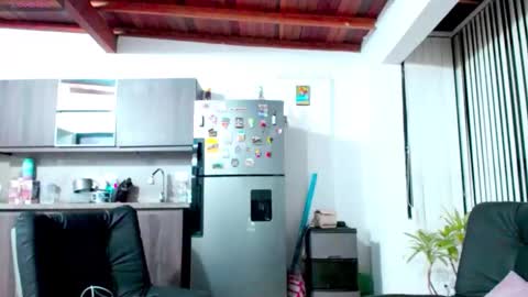 Snapshot of cecihotty4u chatting on 03/08/26, 03:32 ceci online show from 03/08/26, 03:32