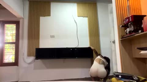 CEDRELARYAN online show from 11/10/25, 08:41