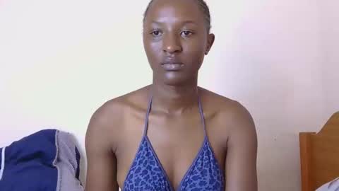 cee_queen online show from 05/19/26, 07:58