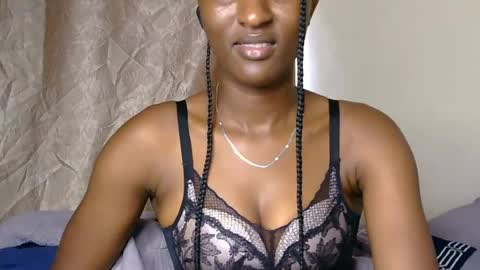 cee_queen online show from 06/18/26, 09:47