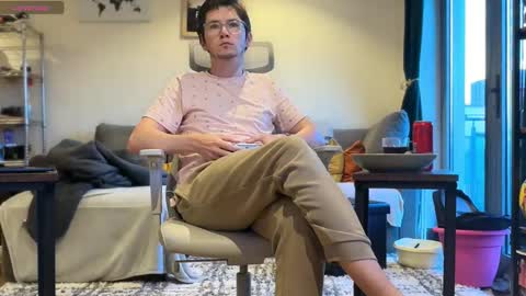 Snapshot of ceedm91 chatting on 09/25/25, 06:00 ceedm91 online show from 09/25/25, 06:00