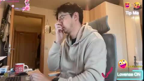 Snapshot of ceedm91 chatting on 03/05/26, 10:44 ceedm91 online show from 03/05/26, 10:44