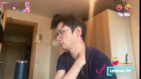 Snapshot of ceedm91 chatting on 03/31/26, 12:27 ceedm91 online show from 03/31/26, 12:27