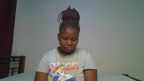Snapshot of ceepretty25 chatting on 06/11/26, 12:32 ceepretty25 online show from 06/11/26, 12:32