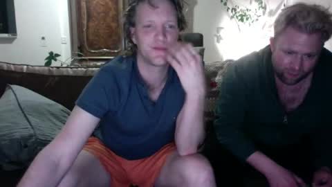 Snapshot of ceezeee chatting on 12/28/24, 03:58 ceezeee online show from 12/28/24, 03:58