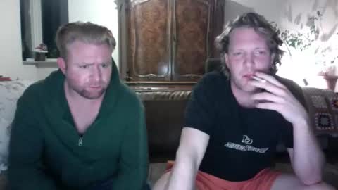 Snapshot of ceezeee chatting on 12/29/24, 02:06 ceezeee online show from 12/29/24, 02:06